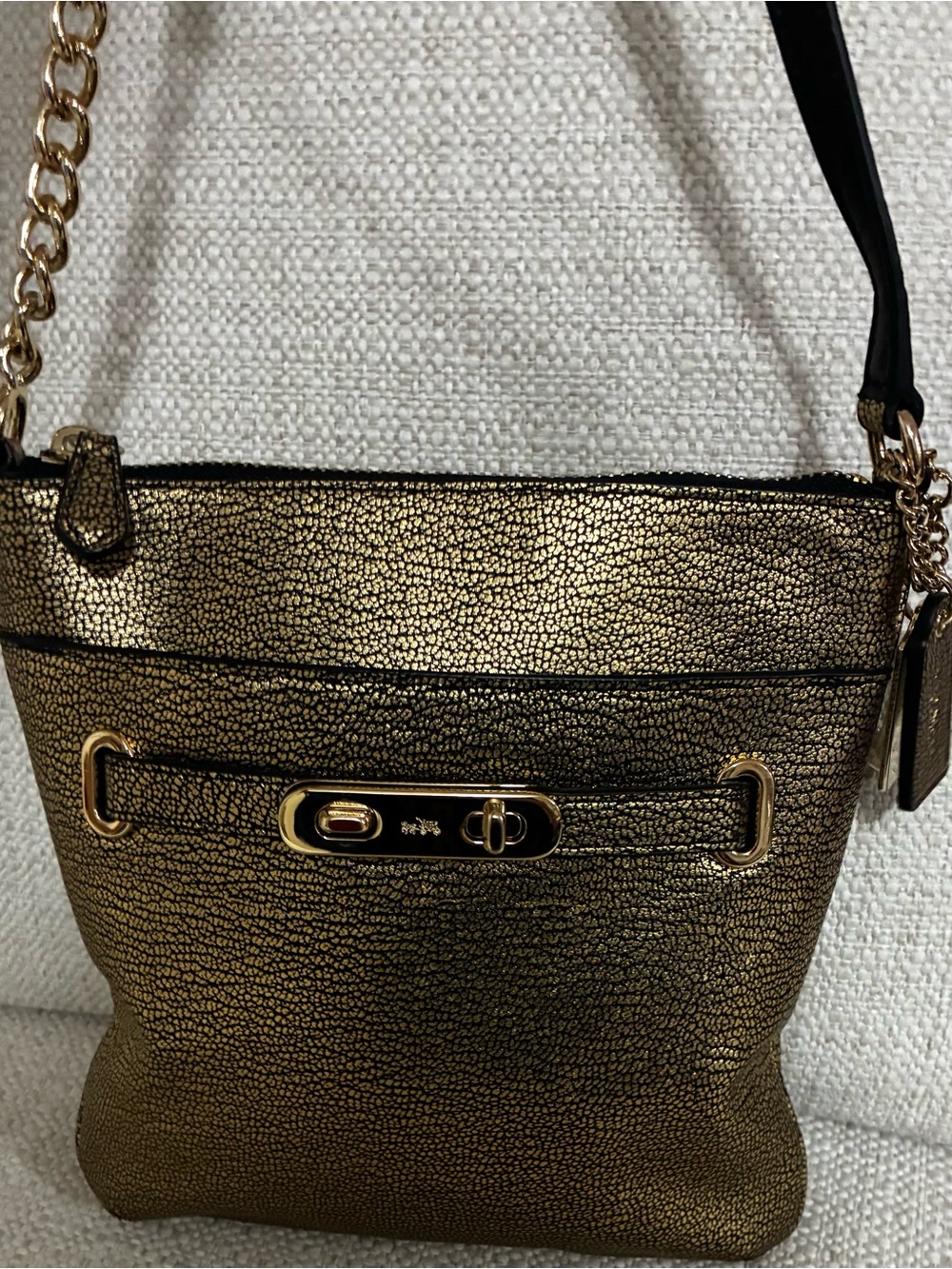Coach NWOT Gold Metallic Swagger Swingpack in Polished Pebble Leather - Picture 2 of 14